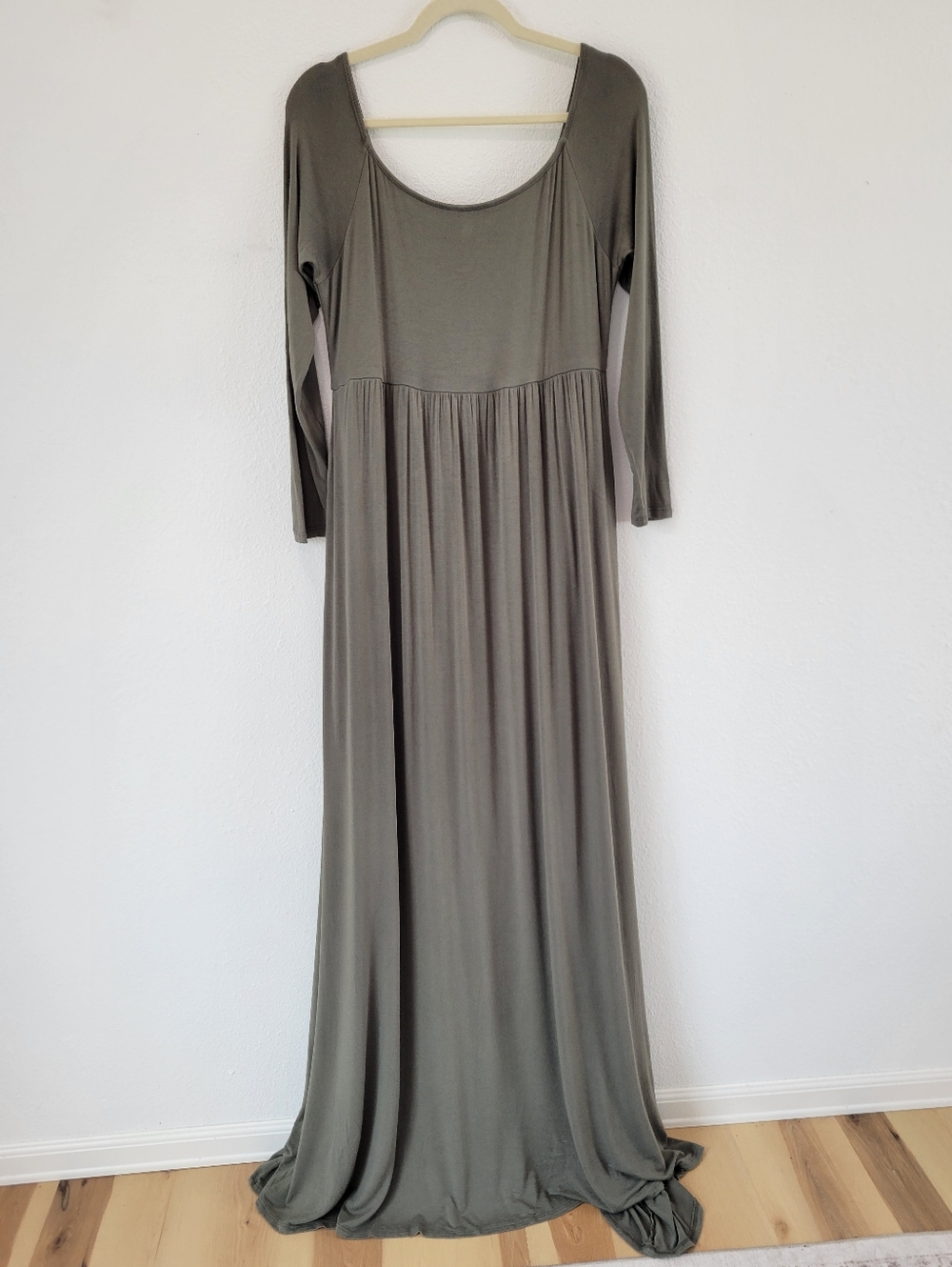 PinkBlush Maternity Women’s XL Olive Green Long Sleeve Maxi Dress Stretch Knit